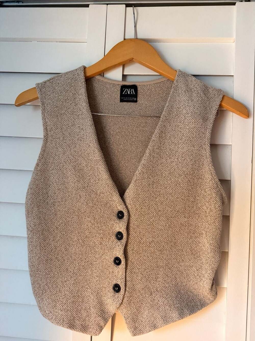Zara Women's Beige Textured Knit Button-Down Sleeveless Vest